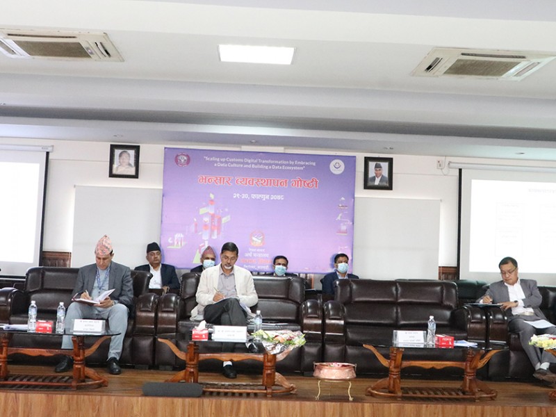 अर्थतन्त्रमा देखिएको चुनौती समाधान गर्न आयातमा सीमा राखिएको हो : अर्थमन्त्री
